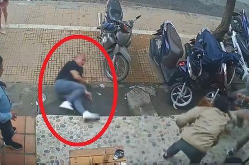 Nhân viên Khu du lịch Quỷ Núi vô cớ đánh người vì...