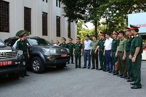 Gắn thẻ đầu cuối trên xe quân sự tham gia giao thông đường bộ thường xuyên