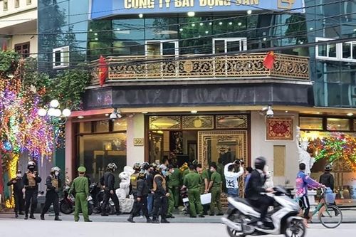 Tin nóng ngày 15/7: Thu giữ 1,2 tỷ và nhiều hung khí tại nhà Đường 'Nhuệ'