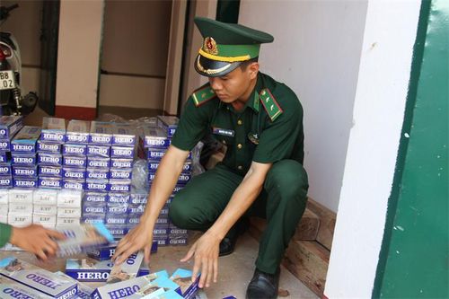 Khép chặt biên giới để thực hiện nhiệm vụ 'kép'