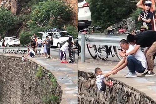 Ông bố bị chỉ trích vì mạo hiểm tính mạng con để 'sống ảo'