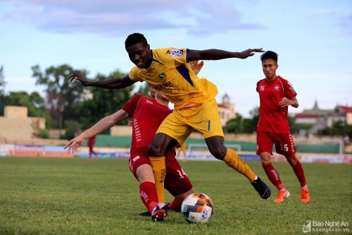Cựu tiền đạo Michael Olaha có thể trở lại SLNA hay không?