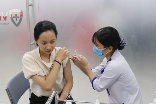 Đưa vào hoạt động trung tâm tiêm chủng vắcxin lớn nhất Tây Nguyên
