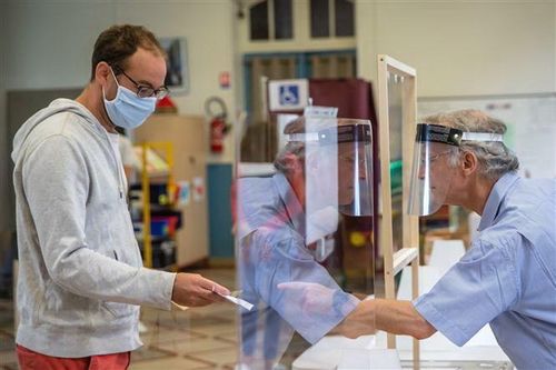 EU đánh giá nguy cơ lây nhiễm virus SARS-CoV-2 trong không khí