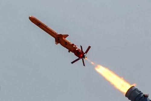 Chuyên gia Ukraine hé lộ kịch bản sử dụng tên lửa 'đe dọa' cầu Crimea