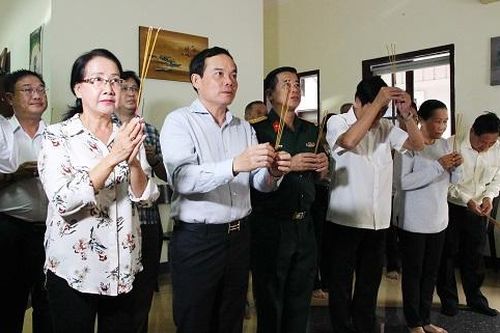 Dâng hương kỷ niệm 100 năm Ngày sinh đồng chí Phan Kiệm (15/7/1920 - 15/7/2020)