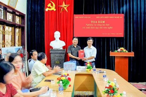 Tọa đàm, học tập kinh nghiệm công tác hội Văn học – Nghệ thuật