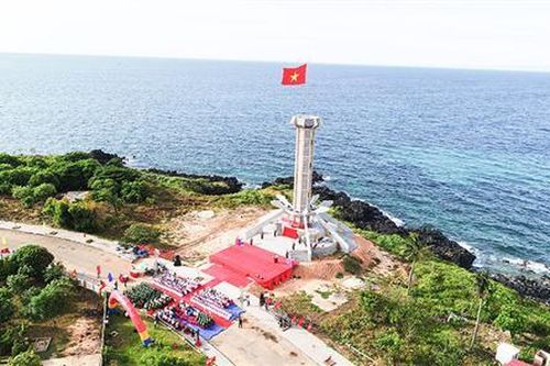 Huyện đảo Cồn Cỏ vững bước trên hành trình phát triển