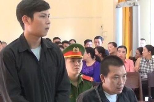 Bị phạt 500 triệu đồng vì mang tiền 'vượt biên'