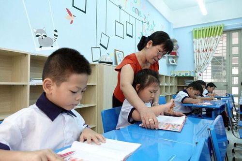 Mở 74 lớp tập huấn sách giáo khoa mới cho giáo viên lớp 1