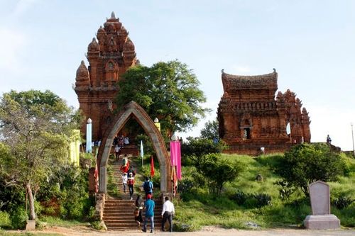 Không để tái diễn tiệc tùng trên Tháp Chăm 700 tuổi