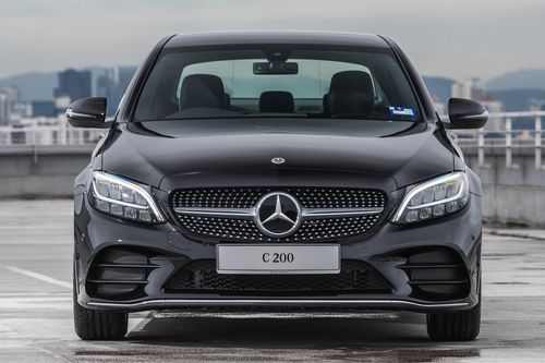 Mercedes-Benz C 200 AMG Line ra mắt tại Malaysia, giá 59.000 USD