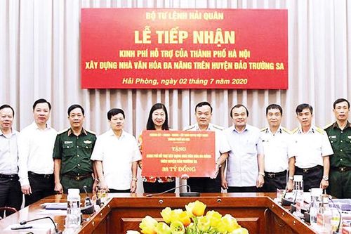 Chung sức, đồng lòng vì biển đảo quê hương