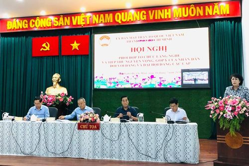 Tập hợp rộng rãi các tầng lớp nhân dân tham gia xây dựng Đảng, chính quyền