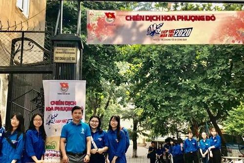 5.000 tình nguyện viên 'tiếp sức' cho gần 89.000 thí sinh Hà Nội dự thi lớp 10