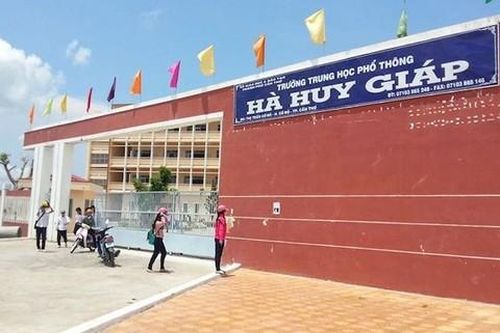 Cần Thơ: Một học sinh lớp 10 té lầu tử vong