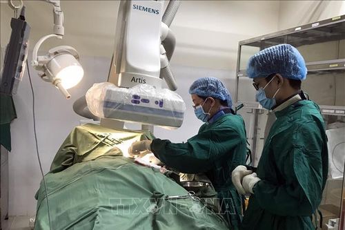 Bình Dương: Lần đầu đặt máy tạo nhịp tim vĩnh viễn cho bệnh nhân
