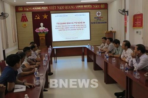 Quảng Bình và Nghệ An trao đổi kinh nghiệm quản lý vận hành hệ thống truyền tải