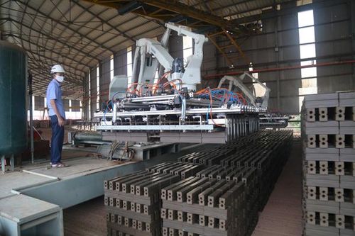 'Dồn sức' cho nhiệm vụ thu ngân sách
