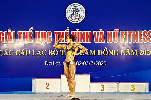 Cô gái đam mê thể hình