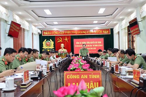 Thứ trưởng Nguyễn Văn Thành kiểm tra công tác chuẩn bị Đại hội Đảng tại CA Lai Châu