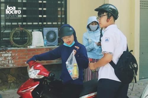 Vì sao đề thi Tiếng Anh được đánh giá dễ thở mà học sinh Hà Nội lại lo lắng?