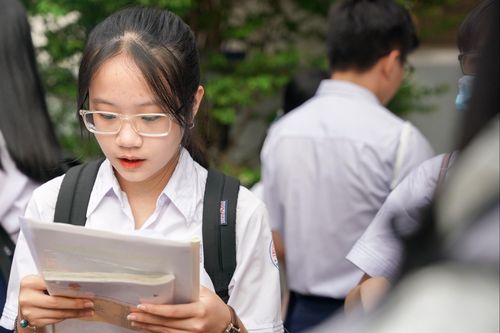 Đề thi các môn chuyên vào lớp 10 ở TP.HCM