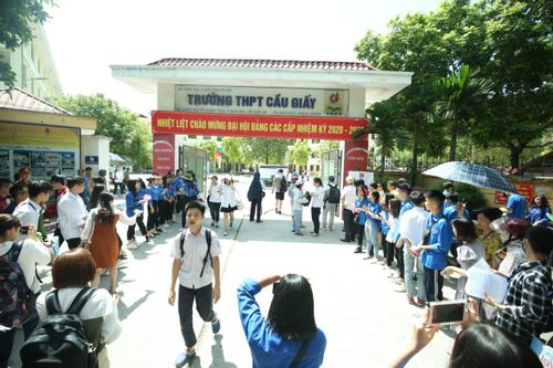 Thi Ngữ văn vào lớp 10 tại Hà Nội: 3 thí sinh vi phạm quy chế thi