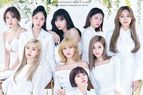 Twice được khen xinh như 'nữ thần' trong poster album 'Twice 3'