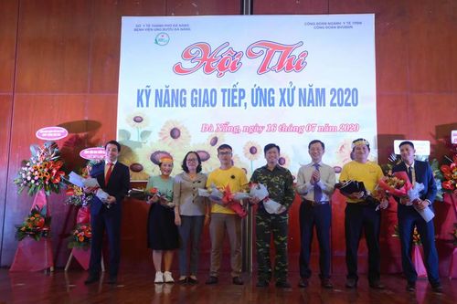 Nâng cao kỹ năng giao tiếp của cán bộ y tế