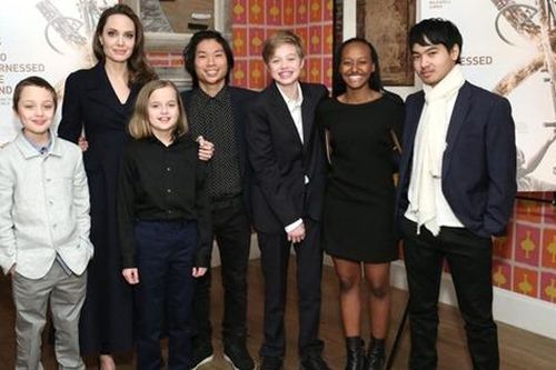 6 con của Angelina Jolie đều học trường danh tiếng