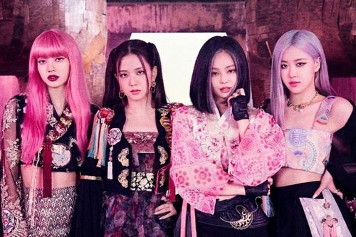 Vấp chỉ trích về bảo tồn văn hóa, Hanbok vẫn 'nổi như cồn' nhờ K-pop