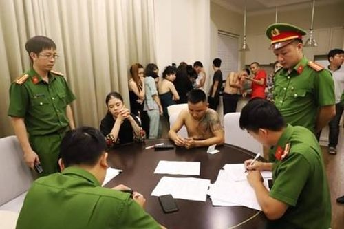 Nhóm nam, nữ thuê biệt thự nghỉ dưỡng tổ chức sinh nhật bằng 'tiệc ma túy'