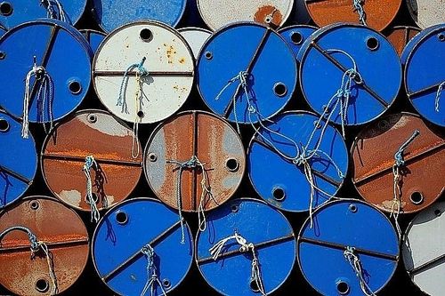 Giá dầu hôm nay: OPEC+ nới lỏng cắt giảm sản lượng, giá dầu Brent giảm
