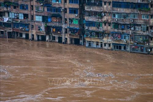 Trung Quốc nỗ lực ứng phó với lũ lụt nghiêm trọng