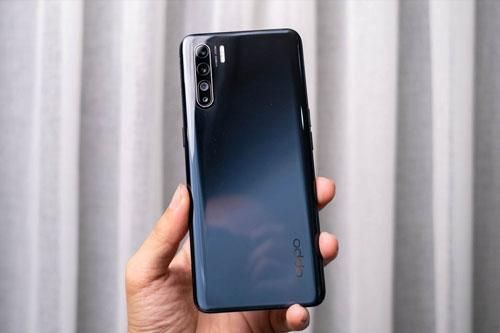 Oppo Reno3 giảm giá sốc tại Việt Nam