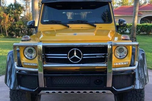 Quái thú Mercedes-Benz G63 AMG 6x6 độc nhất vô nhị lăn bánh tại Việt Nam