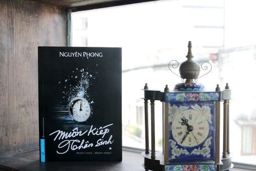 'Muôn kiếp nhân sinh' cán mốc 100.000 bản sau 45 ngày phát hành