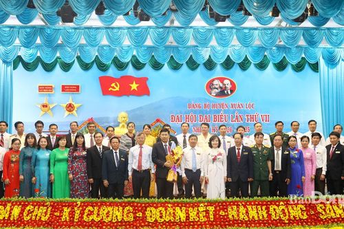 Đồng chí Viên Hồng Tiến được bầu giữ chức Bí thư Huyện ủy Xuân Lộc