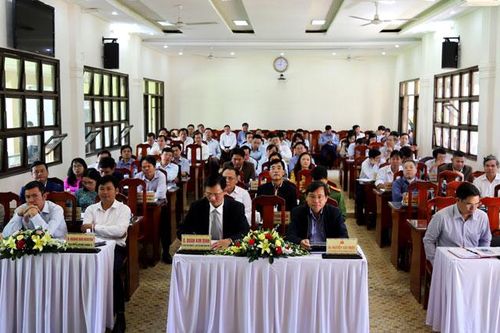 Đại biểu chất vấn nhiều vấn đề cử tri đặc biệt quan tâm