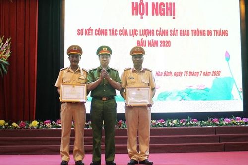 Công an tỉnh Hòa Bình sơ kết 6 tháng công tác đảm bảo TTATGT