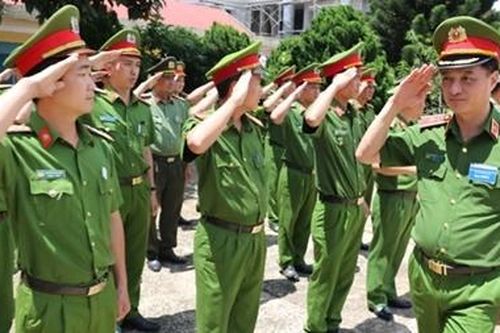 Thứ trưởng Nguyễn Duy Ngọc làm việc tại Công an huyện biên giới Đắk Song