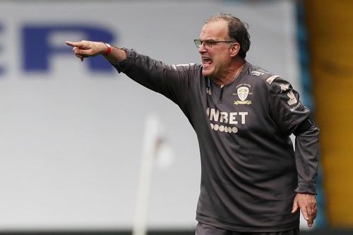 Leeds Utd trở lại Premier League sau 16 năm vắng bóng