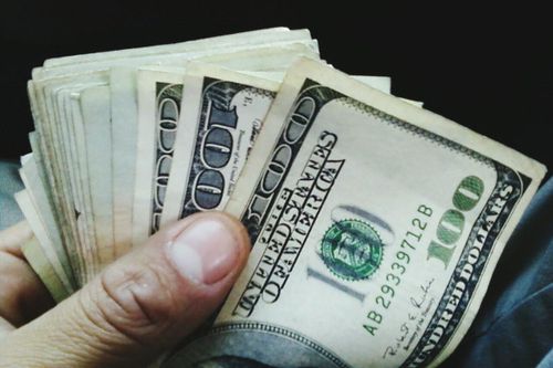 Bạn có thể mua những gì với 5,7 tỷ USD?