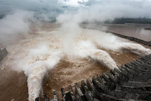 Đập Tam Hiệp đón lũ lớn nhất từ đầu năm, vượt giới hạn 15 m