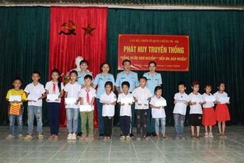 Quân chủng Phòng không - Không quân hành quân về nguồn