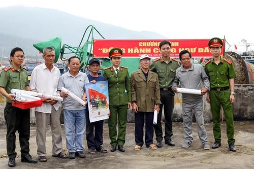 Đau đáu biển khơi