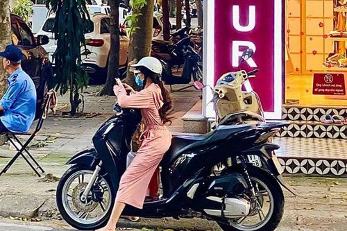 Cô gái 'thấp lùn' đỗ xe Honda SH gây bão mạng, sự thật bất ngờ