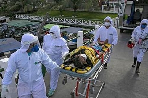 Brazil vẫn đang ở 'giữa cuộc chiến' với dịch COVID-19