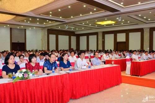 Đảng ủy Khối CCQ tỉnh Nghệ An quán triệt chuyên đề đổi mới kinh tế đồng bộ với đổi mới thể chế